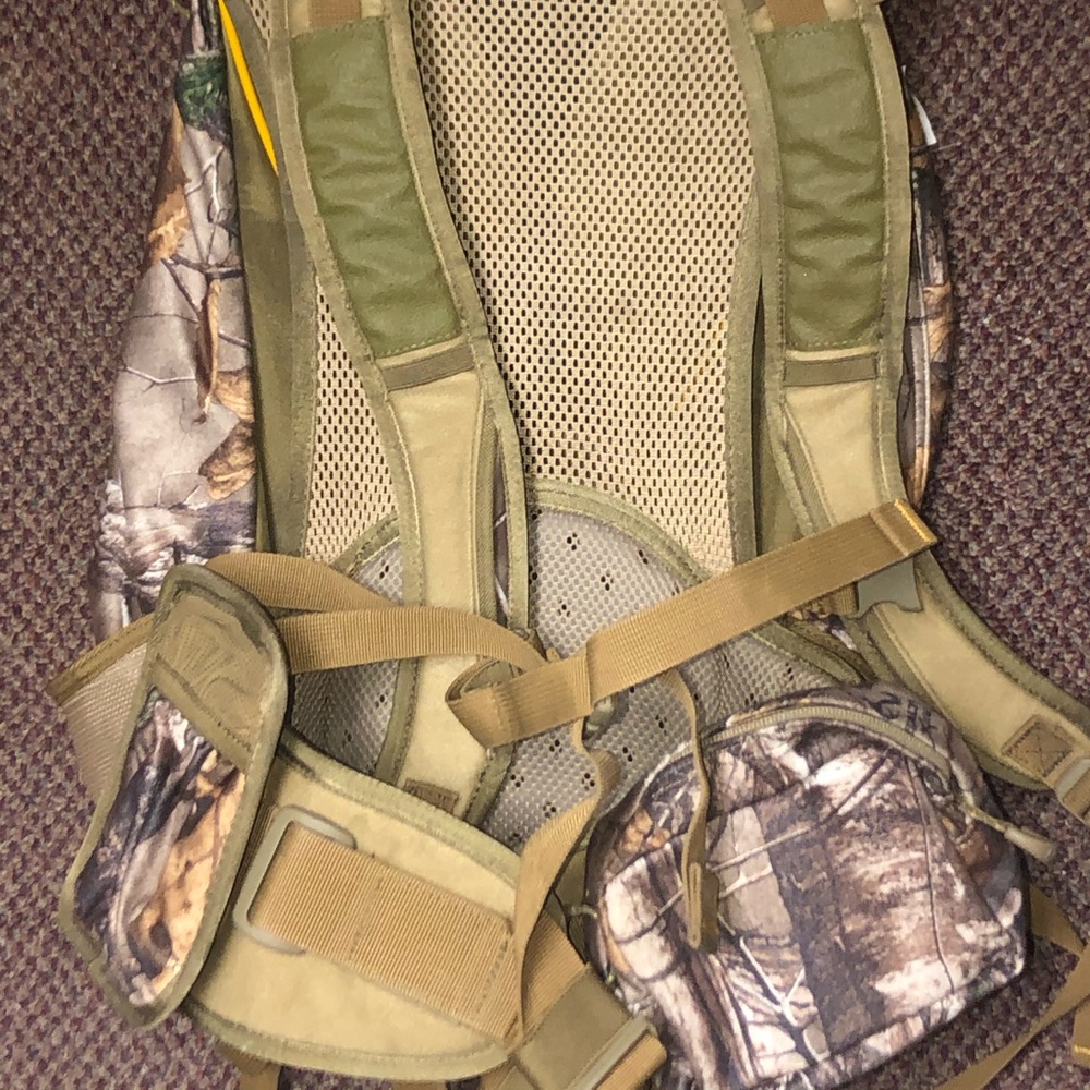 Cabela’s Backpack - Picture 2 of 8